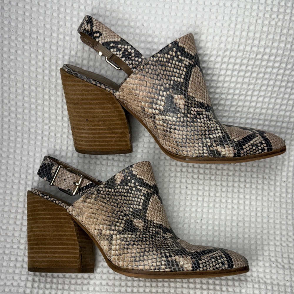 Snakeskin Block Heel Vince Camuto Slingback Shoes. 8.5